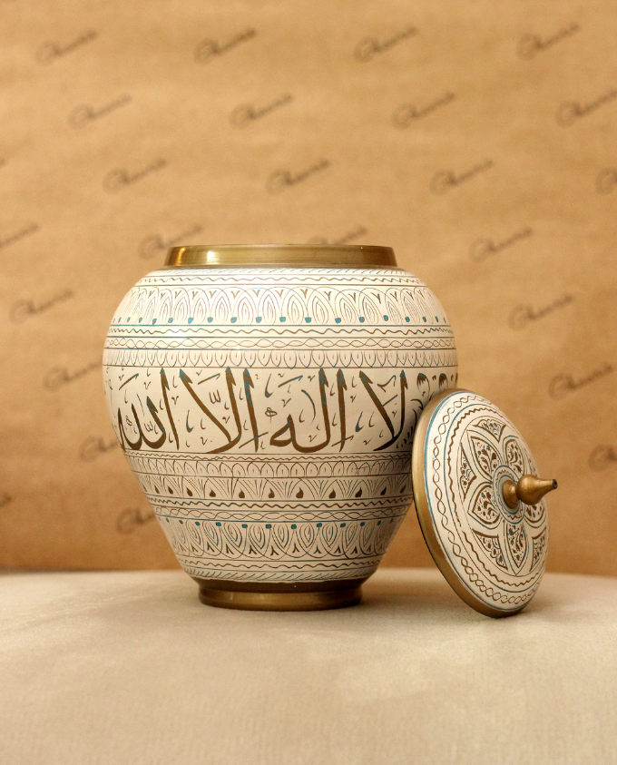 Handcrafted-Calligraphy-Lacquer-Art-Candy-Jar-Gold